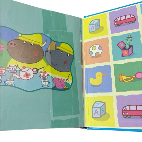 Peppa Pig Storytime Fun 6 Stories In One Book - Picture 9 of 16